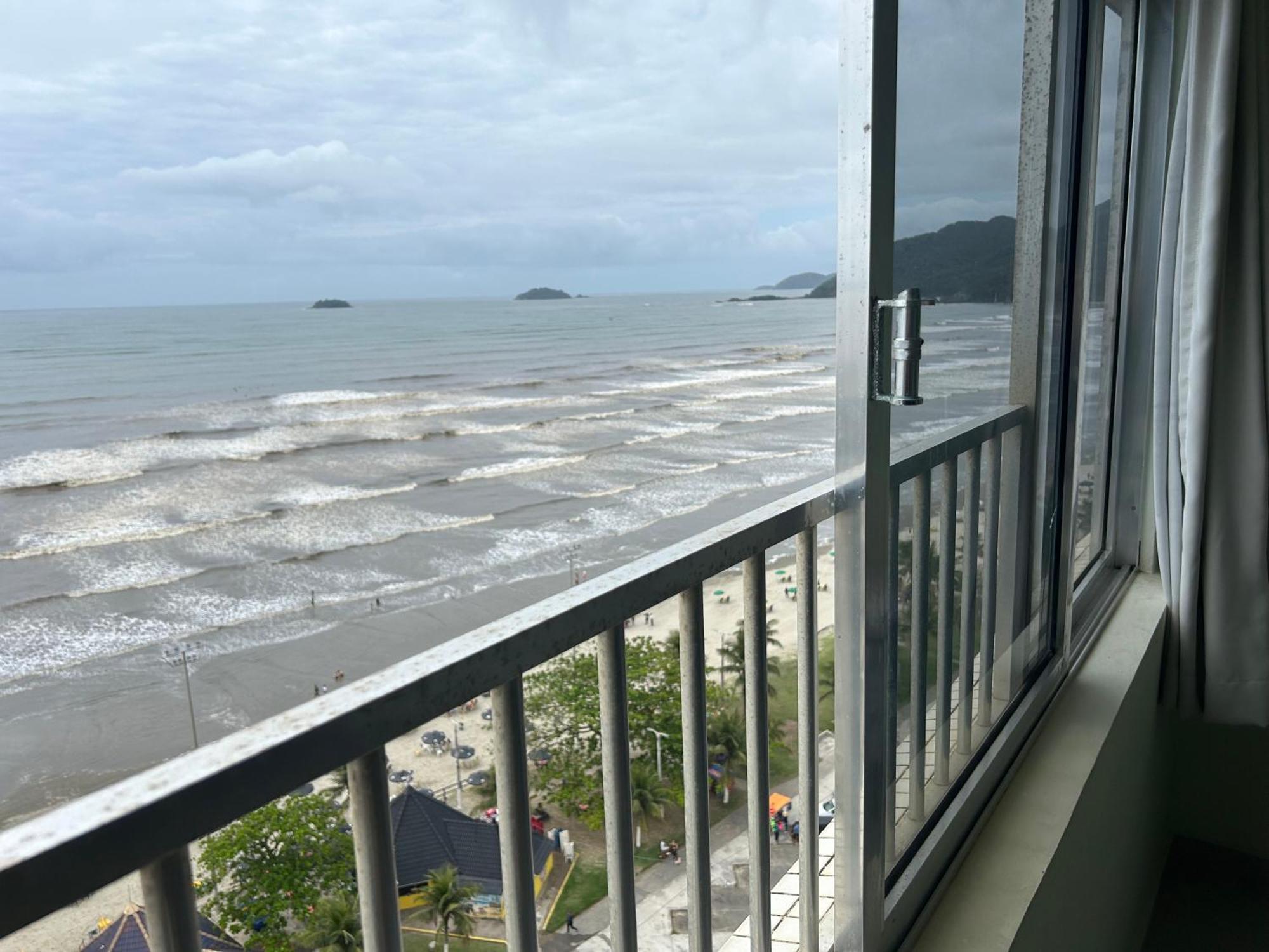 Apto Em Frente Ao Mar Predio Redondo Linda Vista Peruibe Ngoại thất bức ảnh